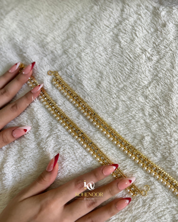 Manjus Pearl Elegance Payal