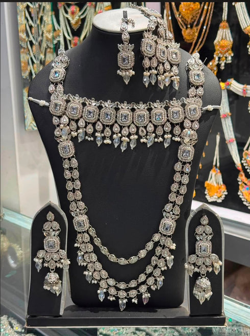 Royal Emerald Kundan & Pearl Bridal Jewellery Set