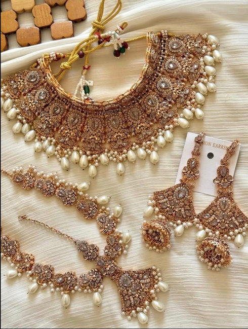 Majestic Mathapatti Bridal Sets
