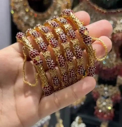 Royal Noir Sparkle Bangles 2 piece kare openbale