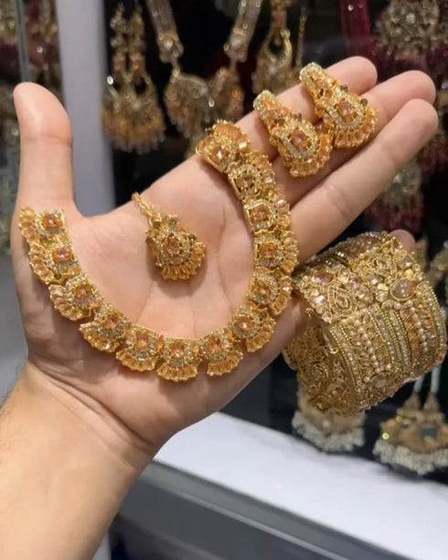 Crimson Crown Zircon Set with openable bangles