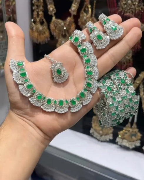 Crimson Crown Zircon Set with openable bangles