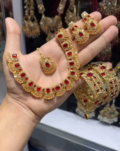 Crimson Crown Zircon Set with openable bangles