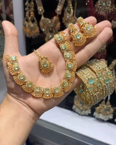 Crimson Crown Zircon Set with openable bangles