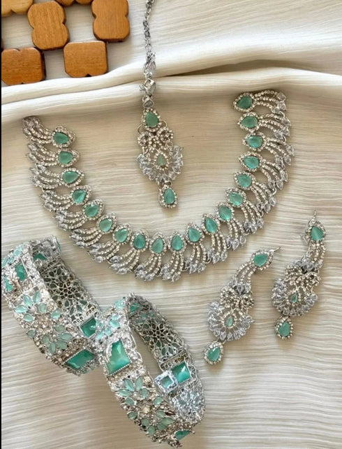 Cut work turkish set with bangles